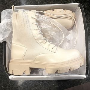 Lace Up Knitted Chunky Sole Ankle Biker Boot